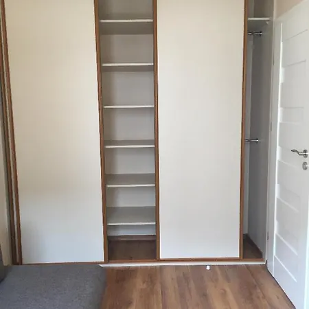 Near Panorama Self Check-in Garage Free