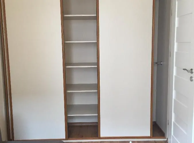 Near Panorama Self Check-in Garage Free